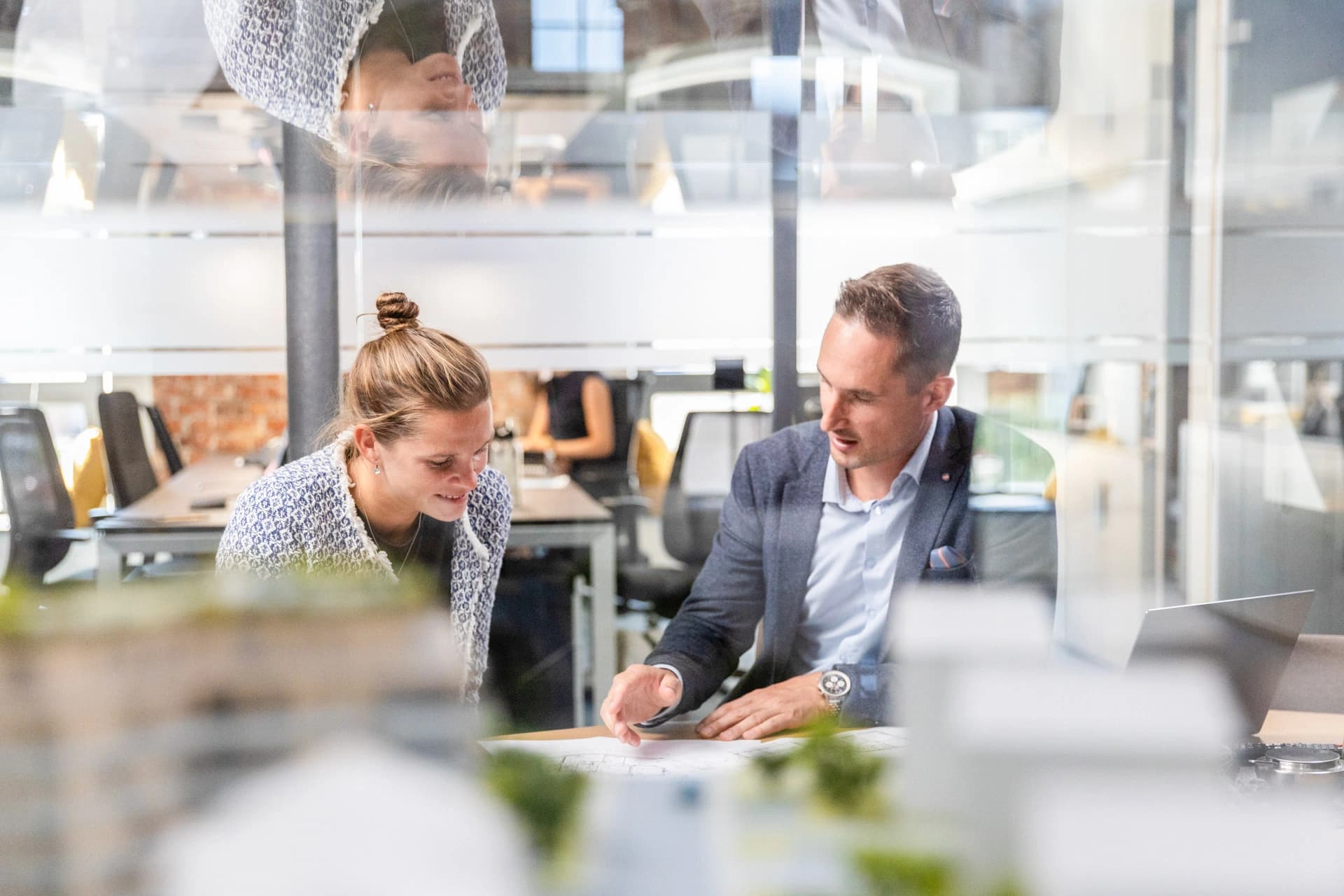 1KOMMA5° medarbejder og kunde